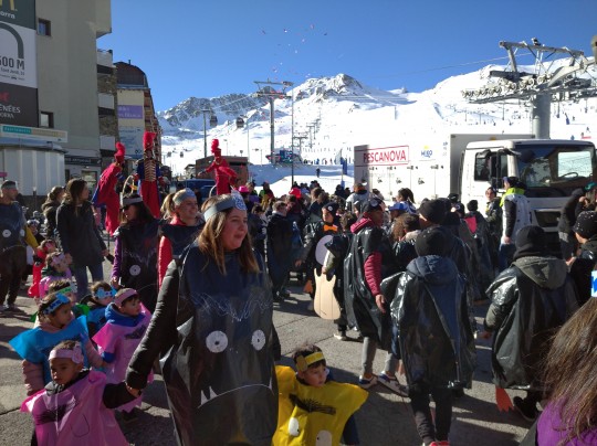 rua escolar carnaval el pas de la casa