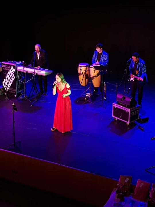 Ball de tarda amb Cocktail Elegant Encamp