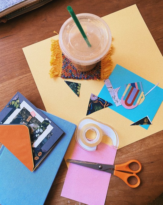 Taller de collage: 'Crea el teu quadern de benestar'