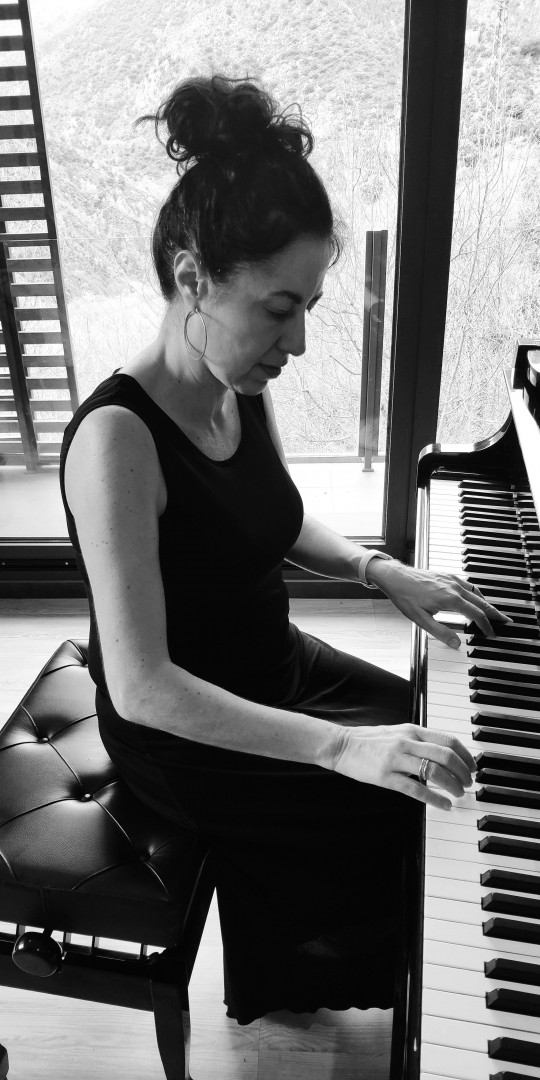 Maridatges, Míriam Manubens