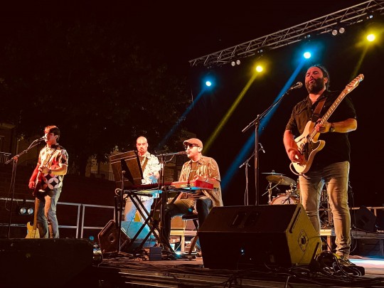 VHS - Vintage Hit Songs